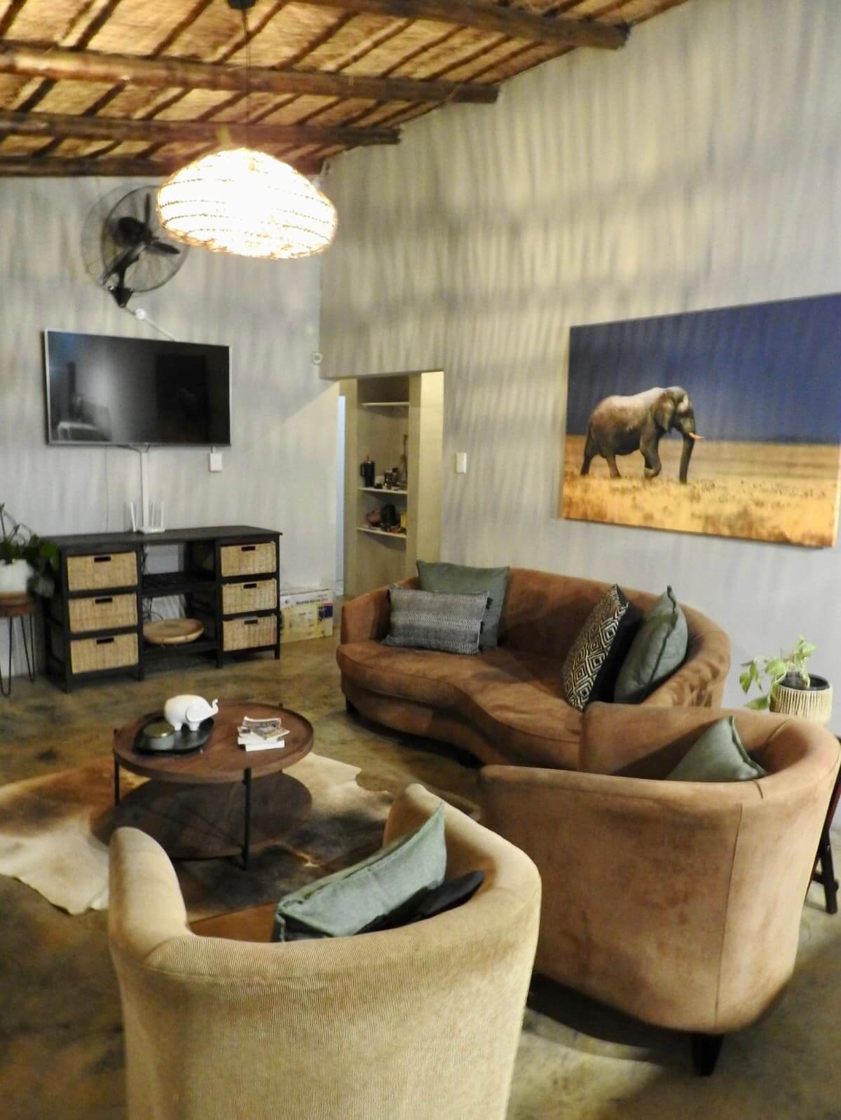 Luxury Lounge